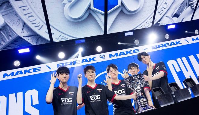 决定遭受了 决定遭受了